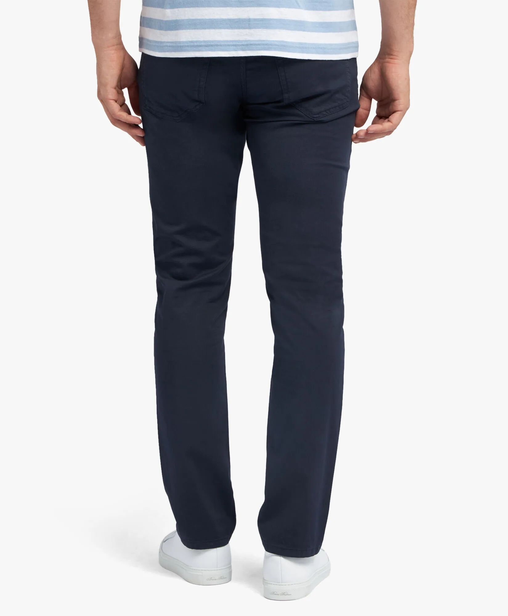 Pantalón de cinco bolsillos azul marino de algodón elástico